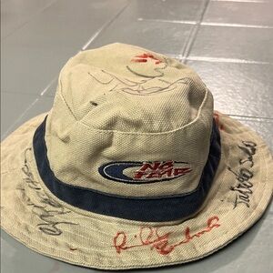 🔥VINTAGE NO FEAR TAN BUCKET HAT W/ 1999 AUTOGRAPHS FROM X GAMES! RARE!!